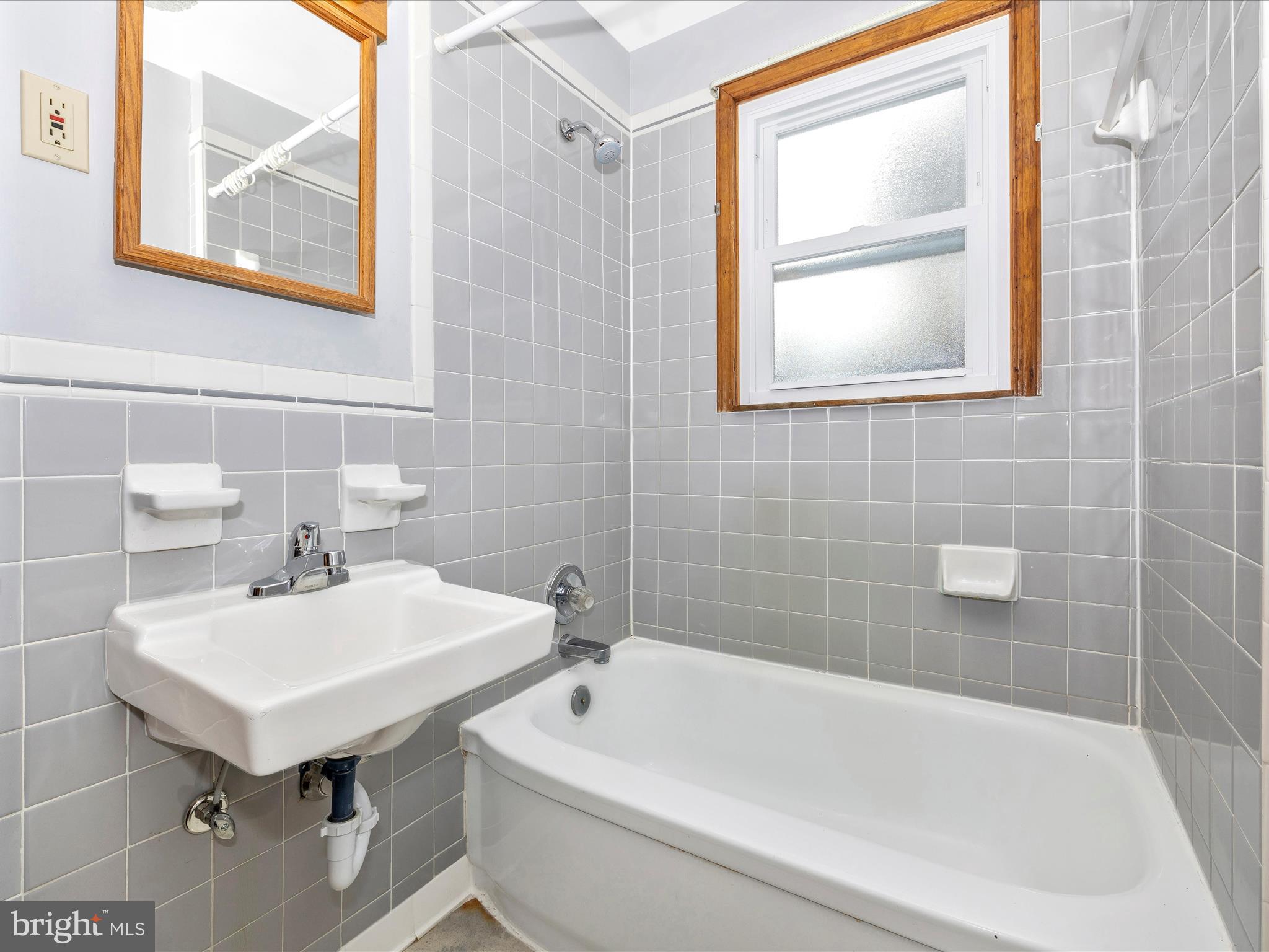 23700 Pleasant View Ln