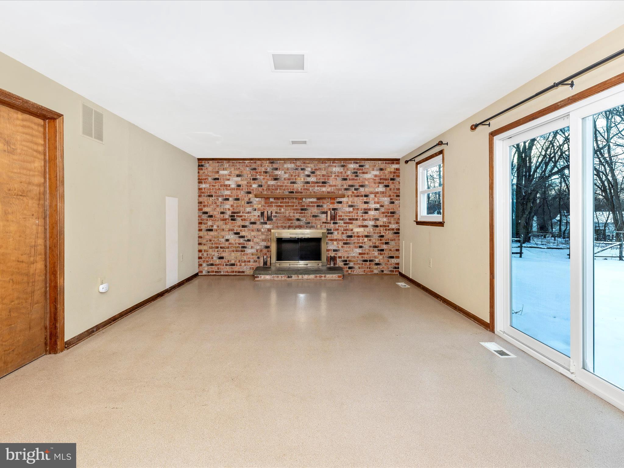 23700 Pleasant View Ln