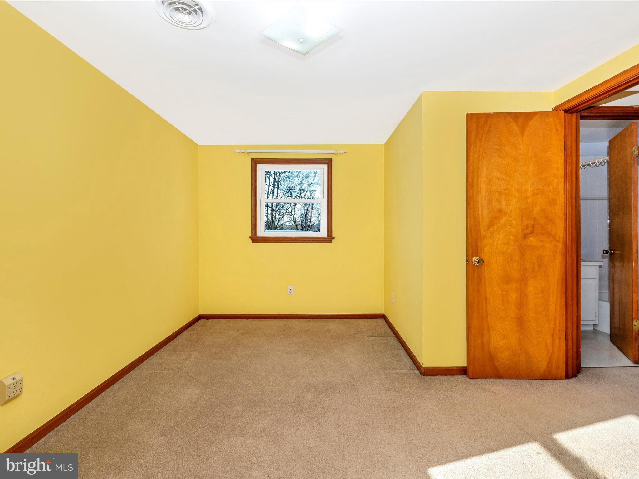 23700 Pleasant View Ln