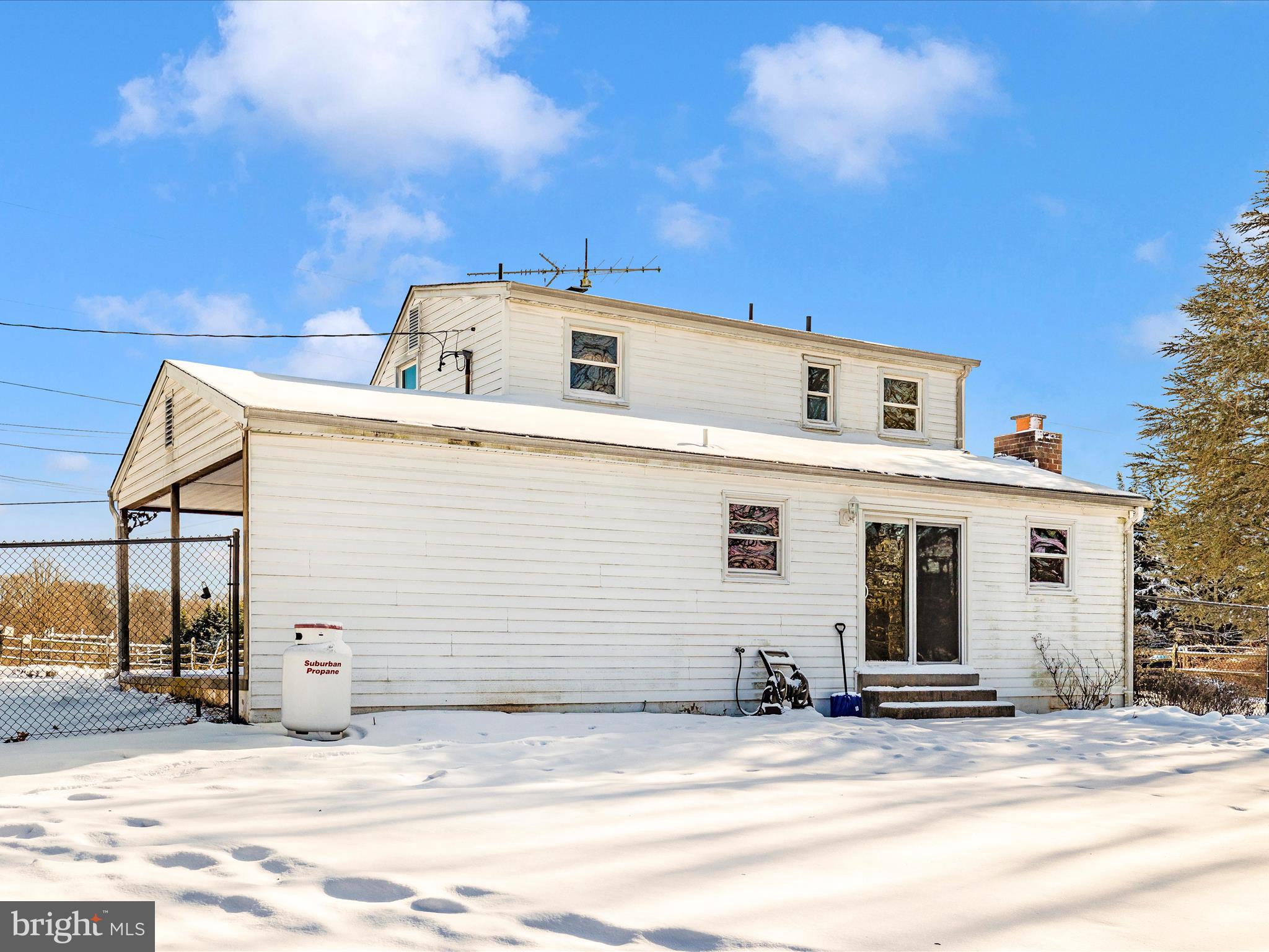 23700 Pleasant View Ln