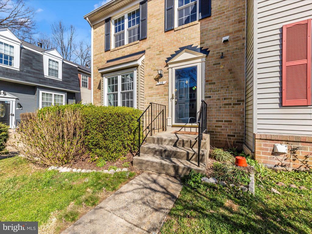 29 Cherry Bend Ct