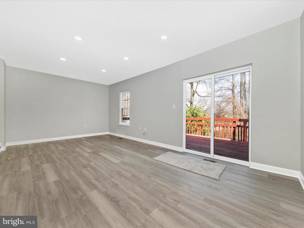 29 Cherry Bend Ct