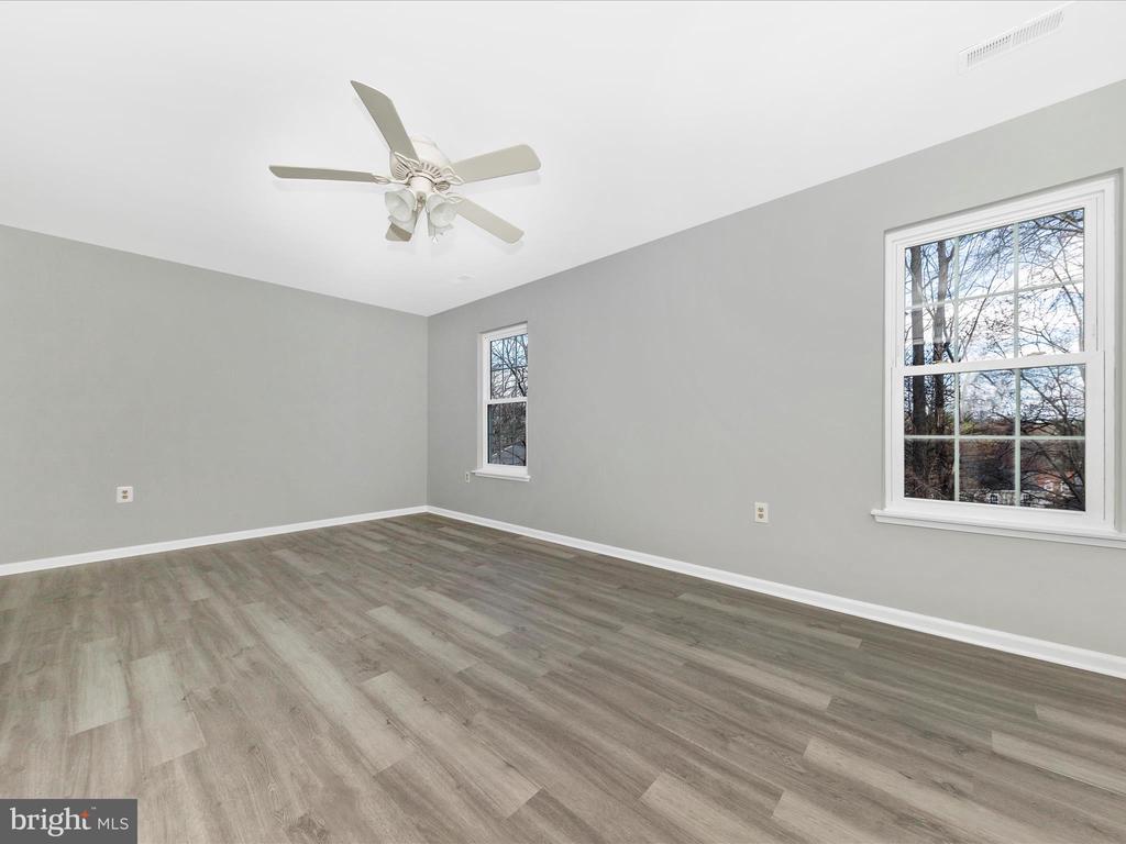 29 Cherry Bend Ct