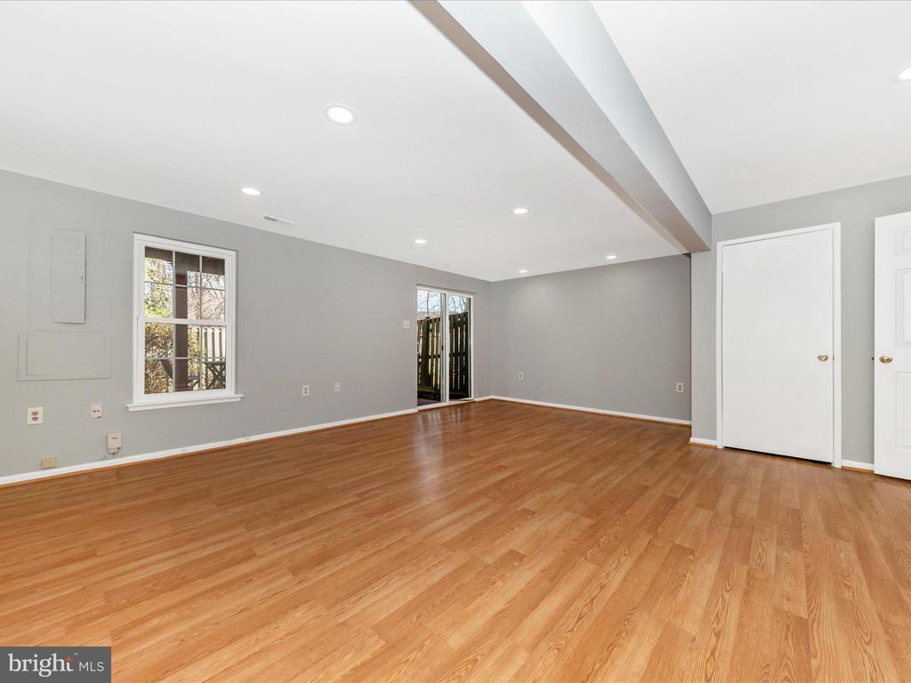 29 Cherry Bend Ct