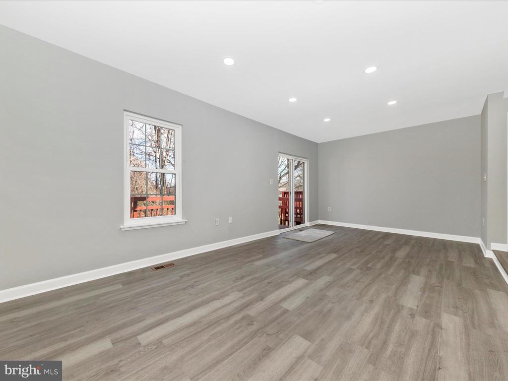 29 Cherry Bend Ct