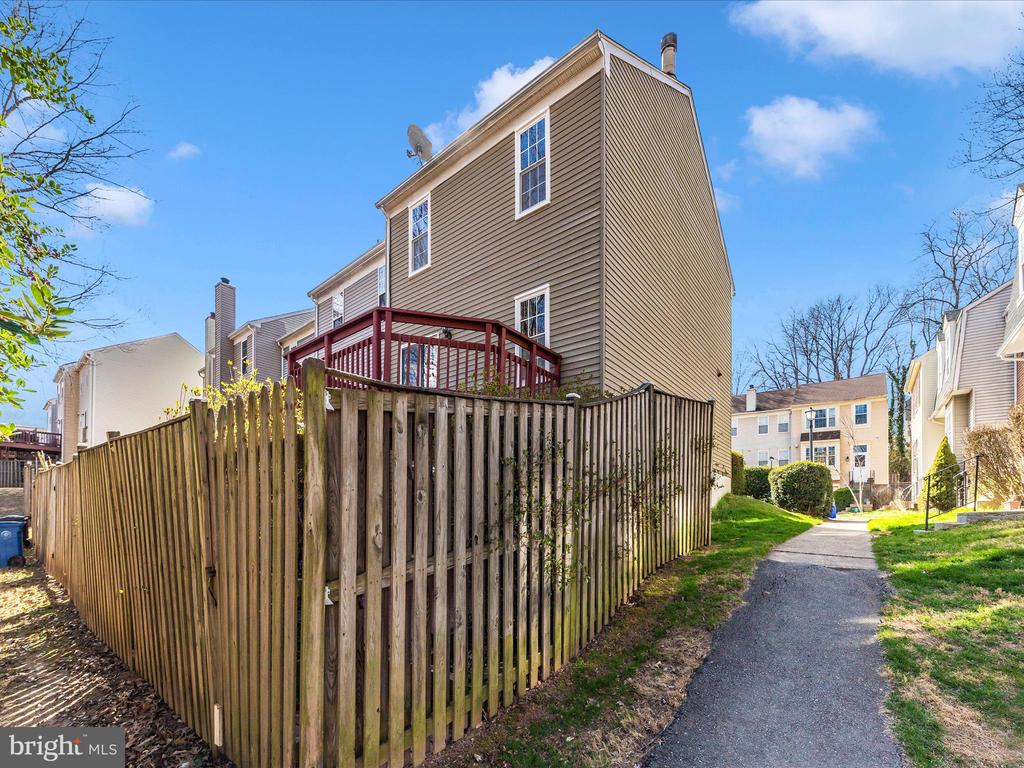 29 Cherry Bend Ct