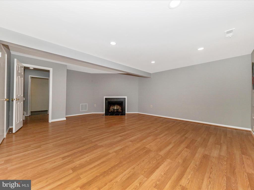 29 Cherry Bend Ct