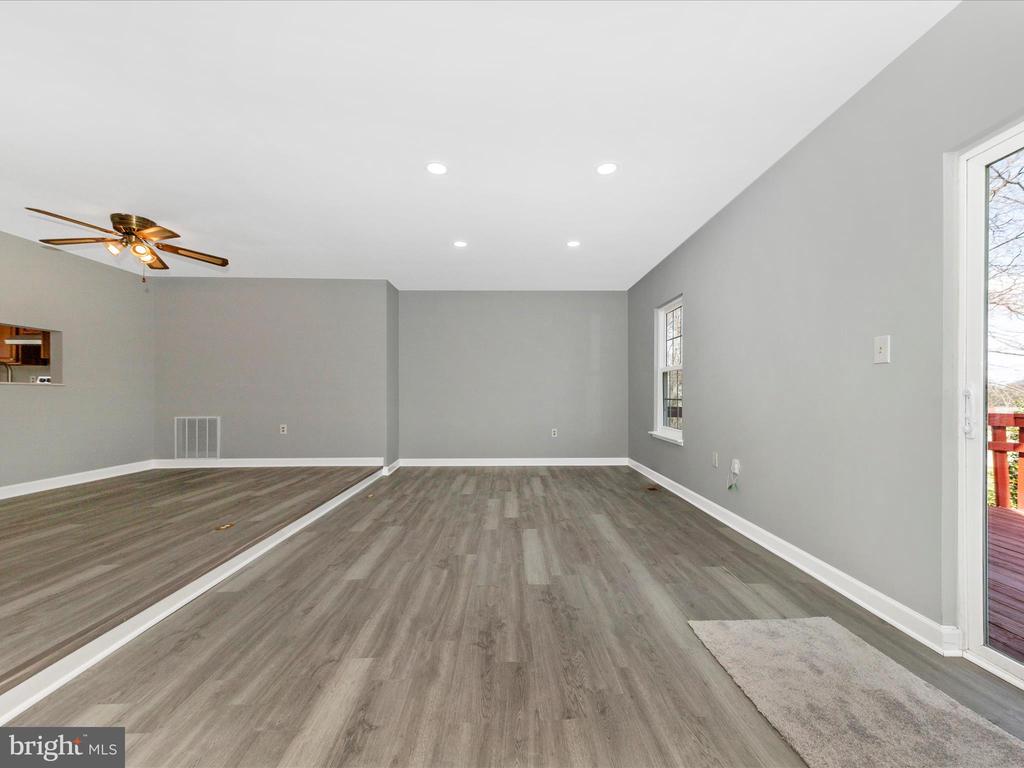 29 Cherry Bend Ct