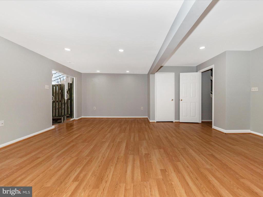 29 Cherry Bend Ct