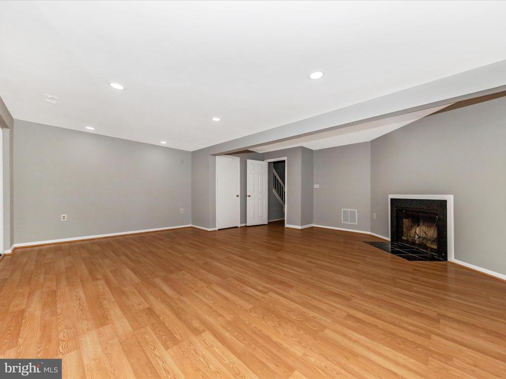 29 Cherry Bend Ct