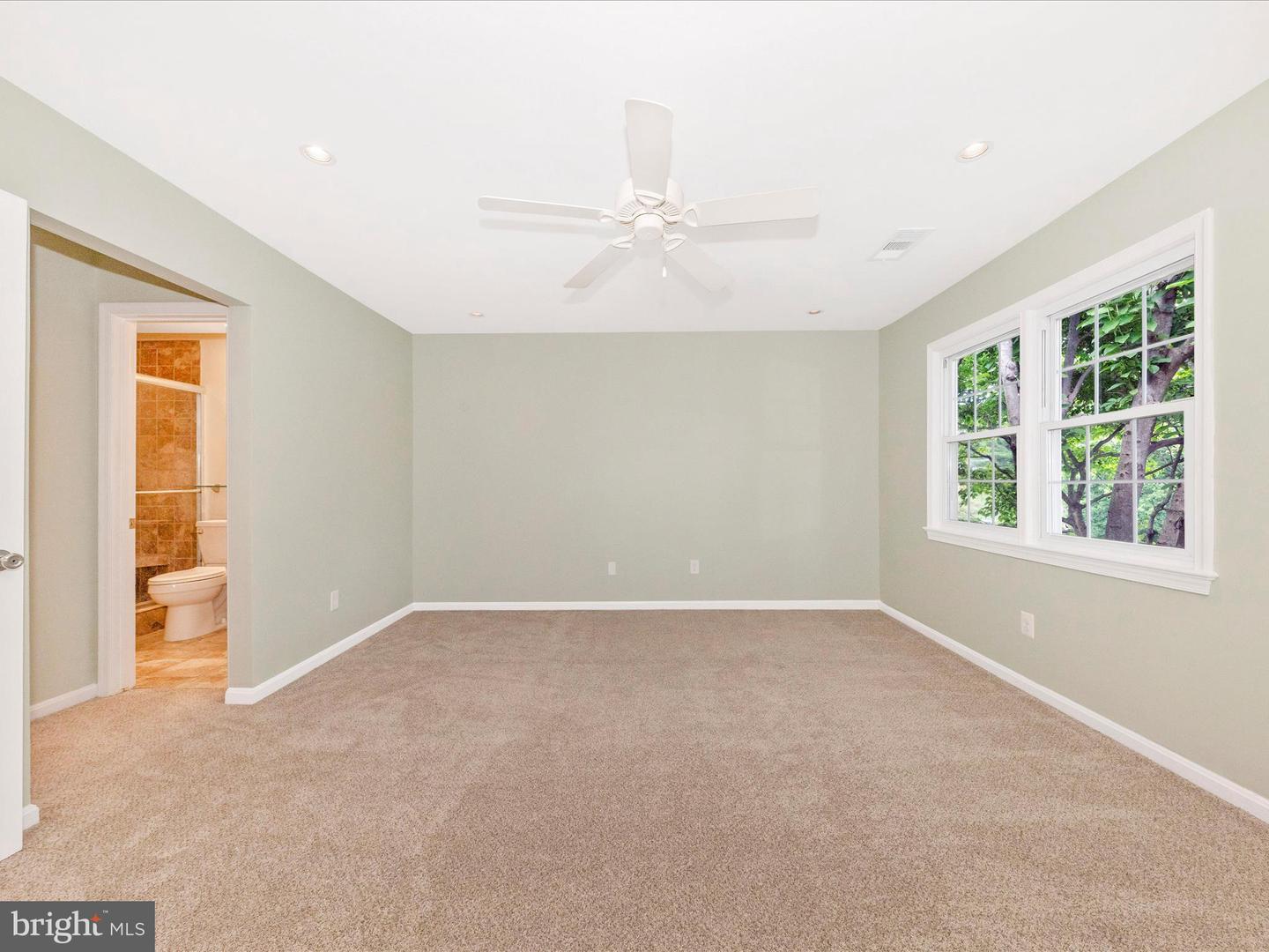 19201 Racine Ct