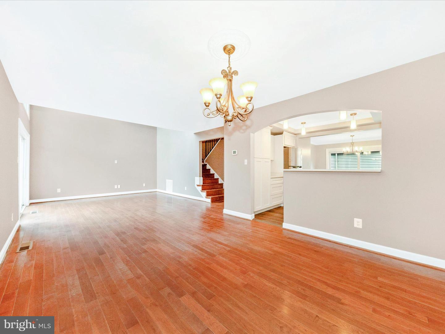 19201 Racine Ct