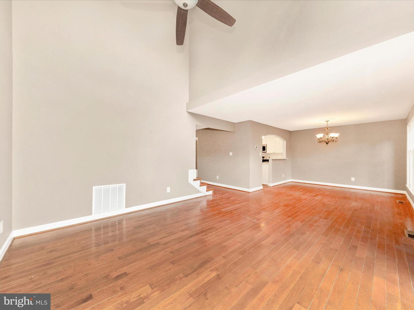 19201 Racine Ct