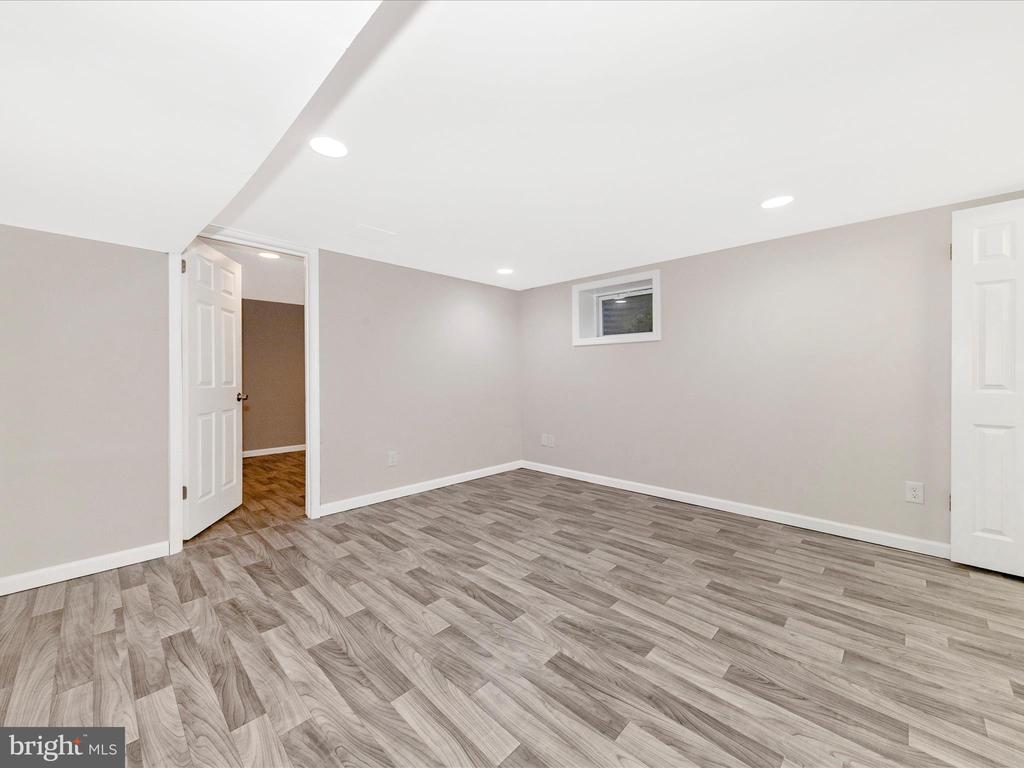 19201 Racine Ct