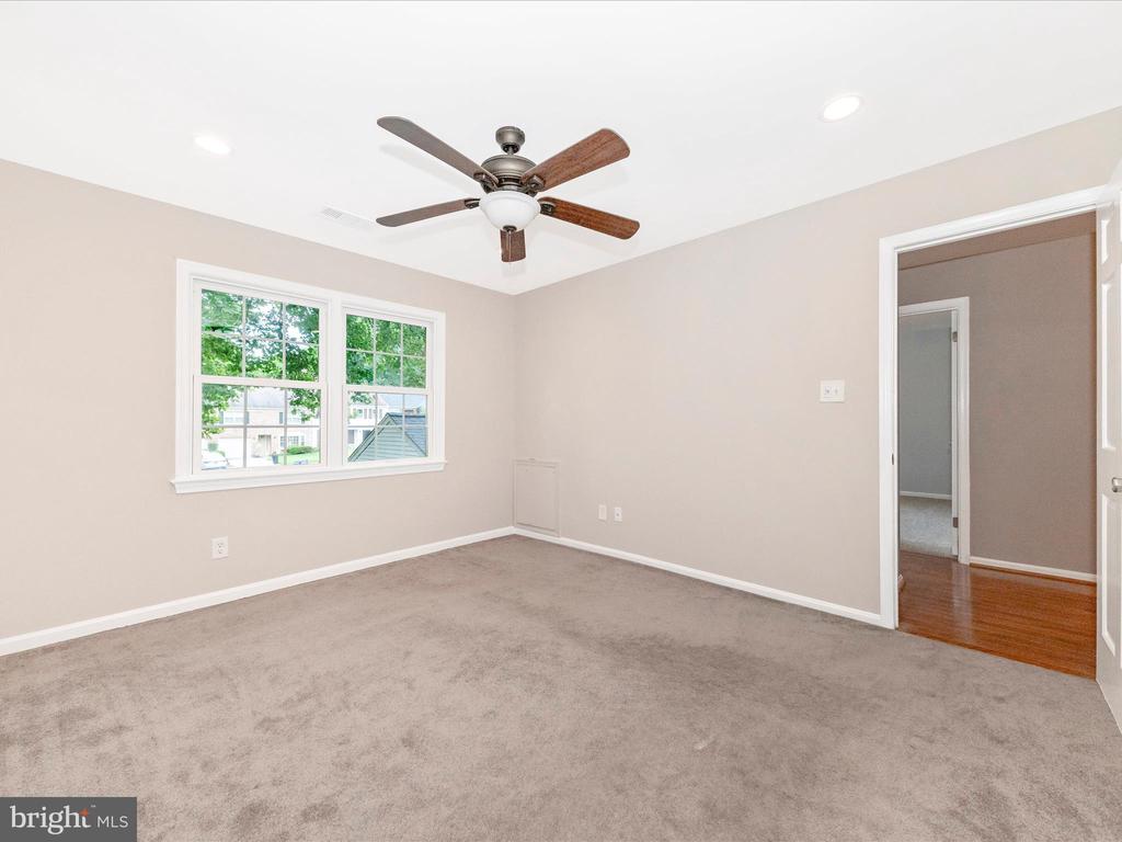 19201 Racine Ct