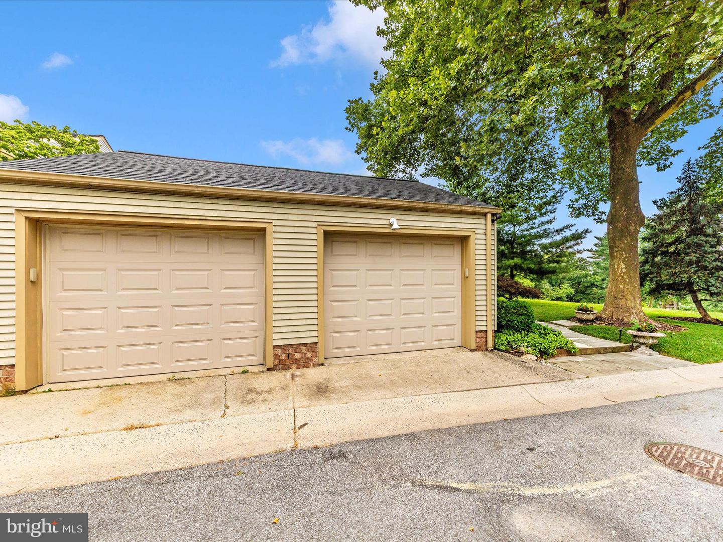 19201 Racine Ct