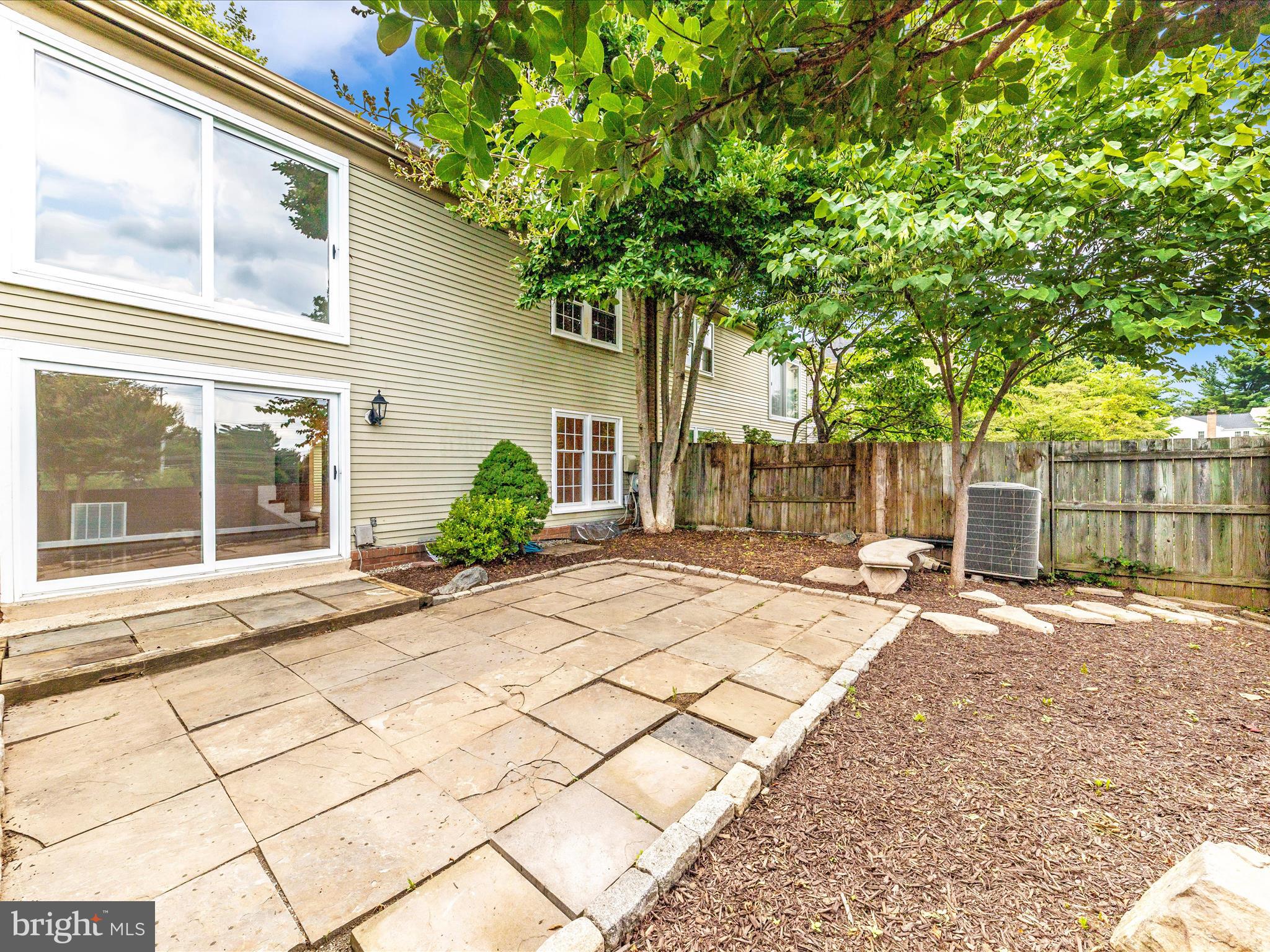 19201 Racine Ct