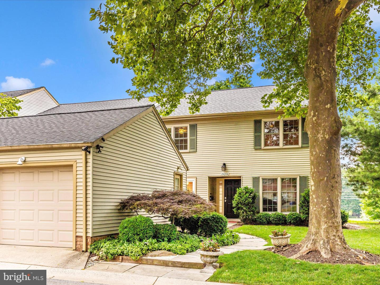 19201 Racine Ct