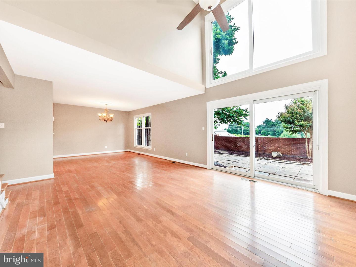 19201 Racine Ct