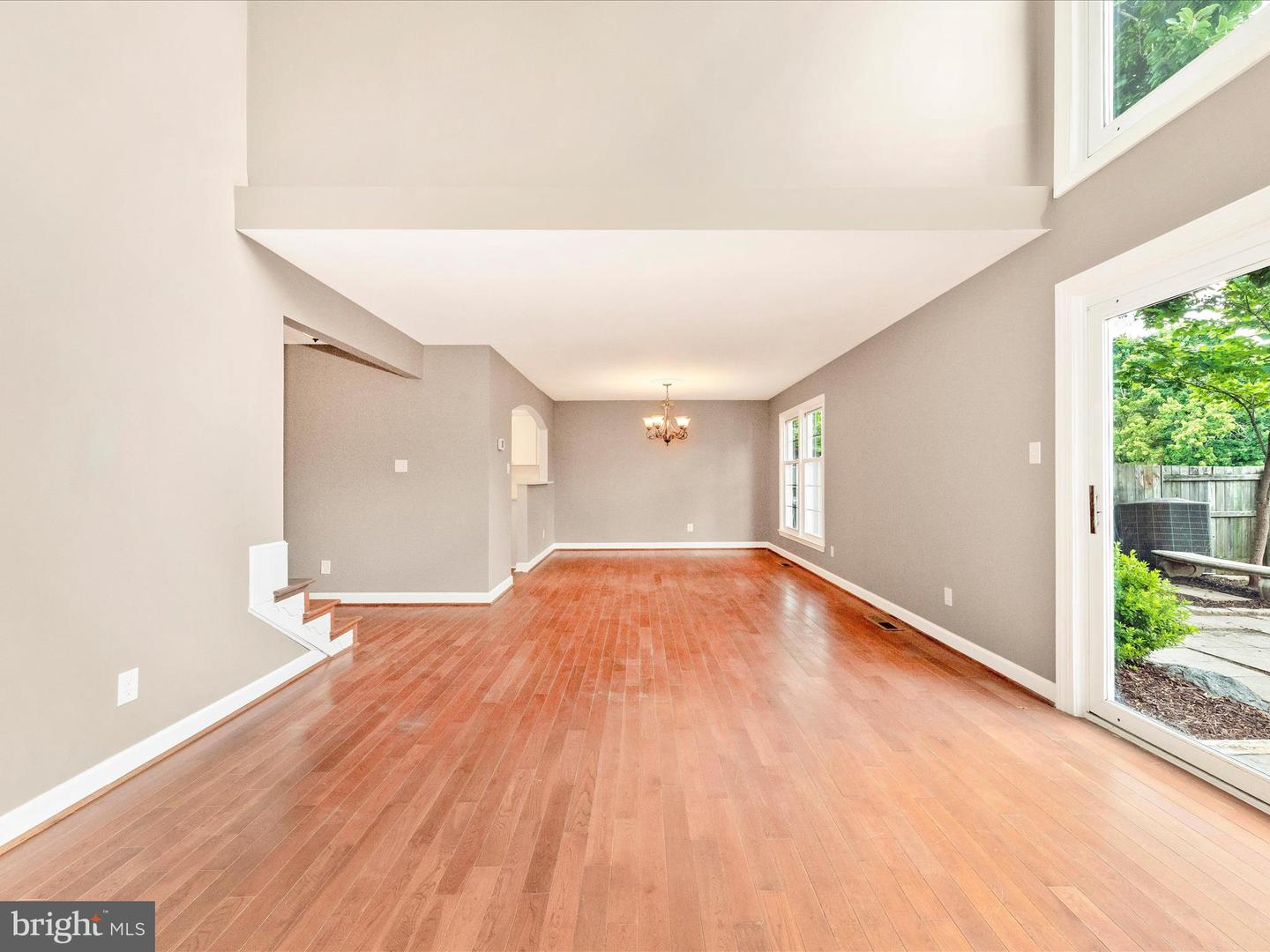 19201 Racine Ct