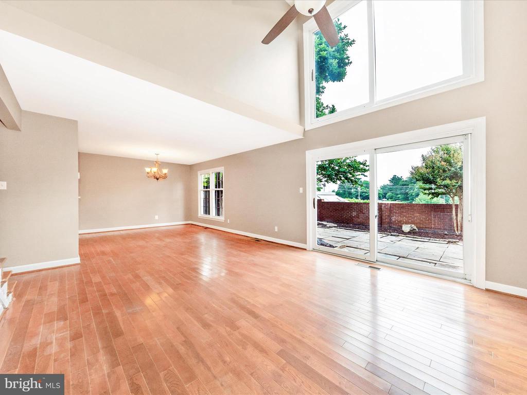 19201 Racine Ct