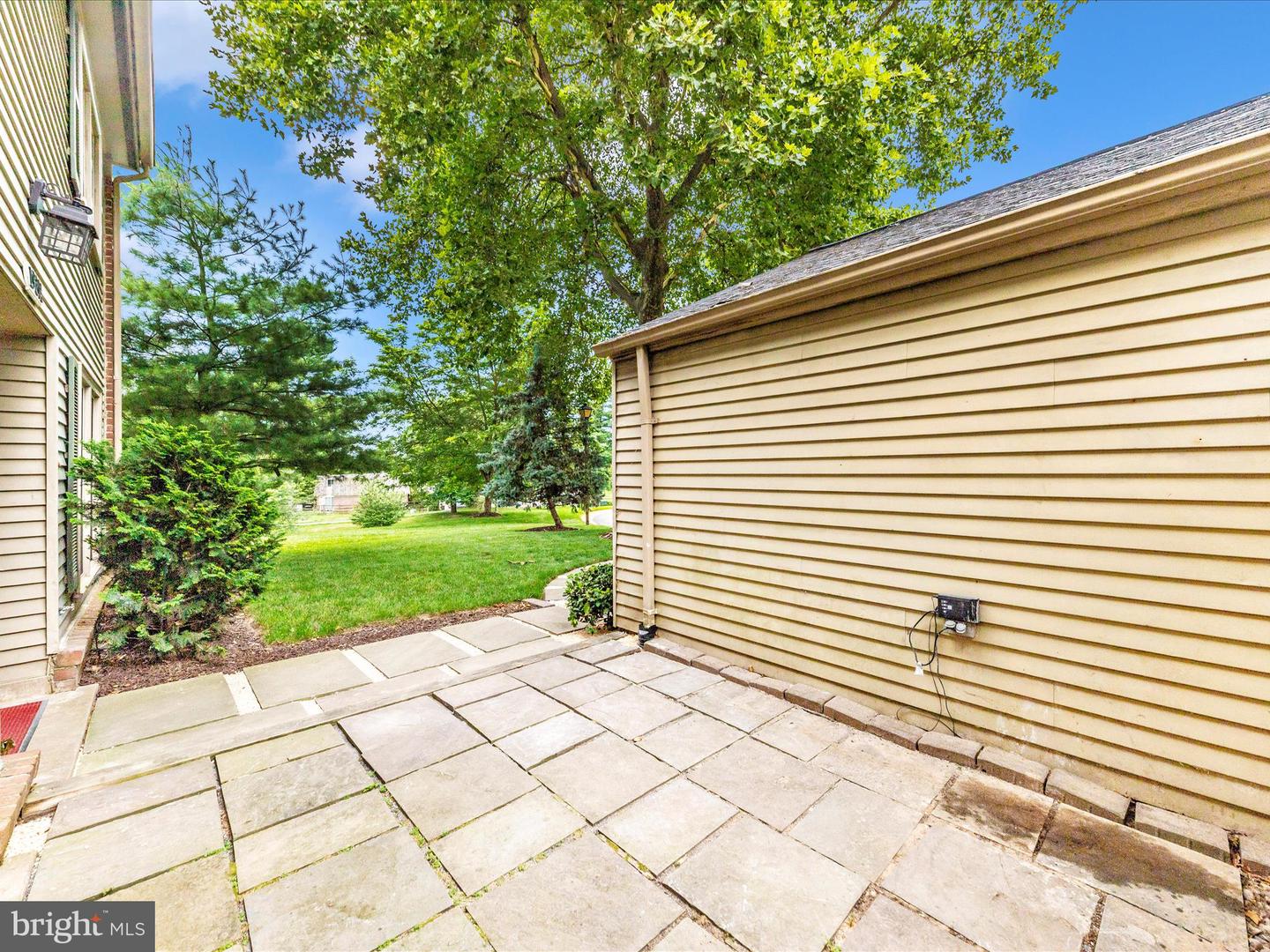 19201 Racine Ct