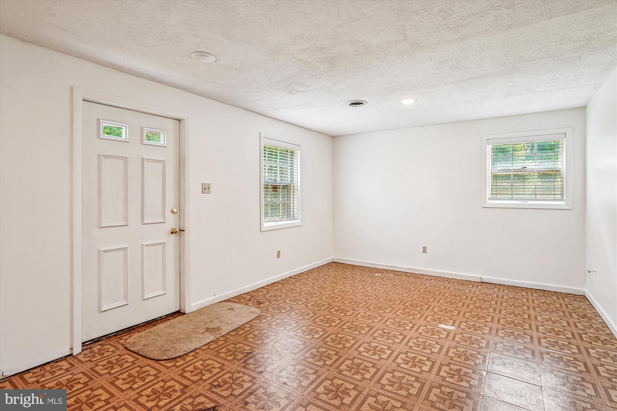 13200 CHESTNUT OAK DRIVE