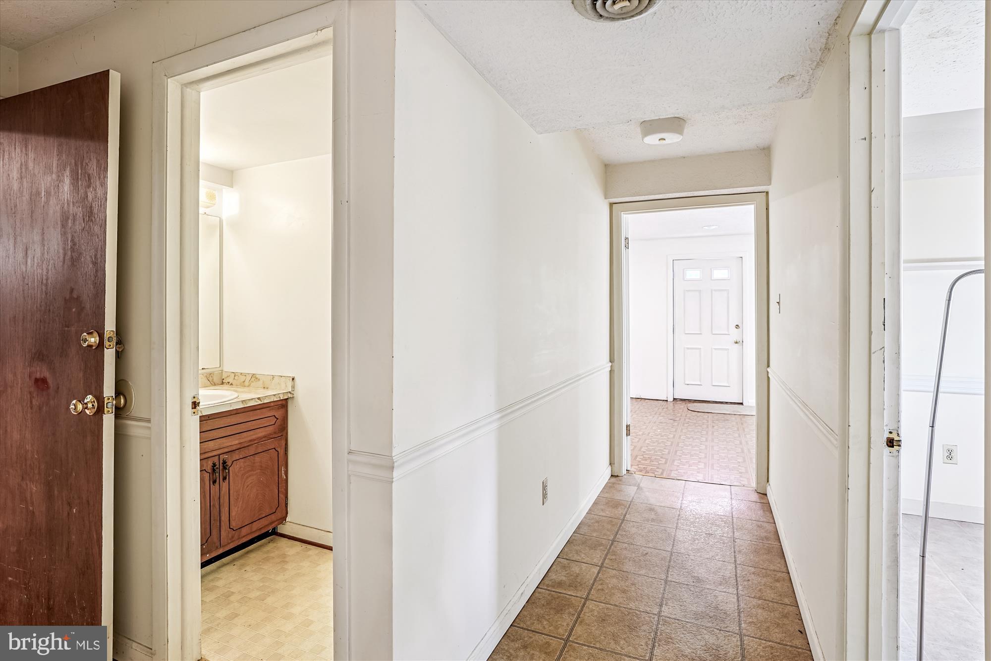 13200 CHESTNUT OAK DRIVE