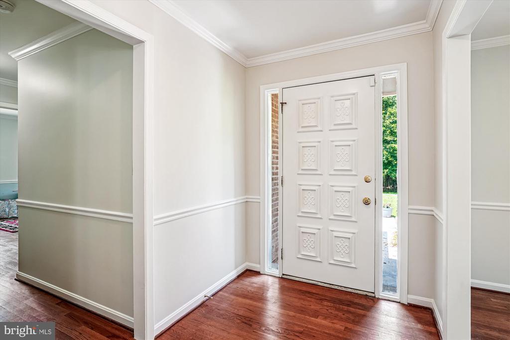 13200 CHESTNUT OAK DRIVE