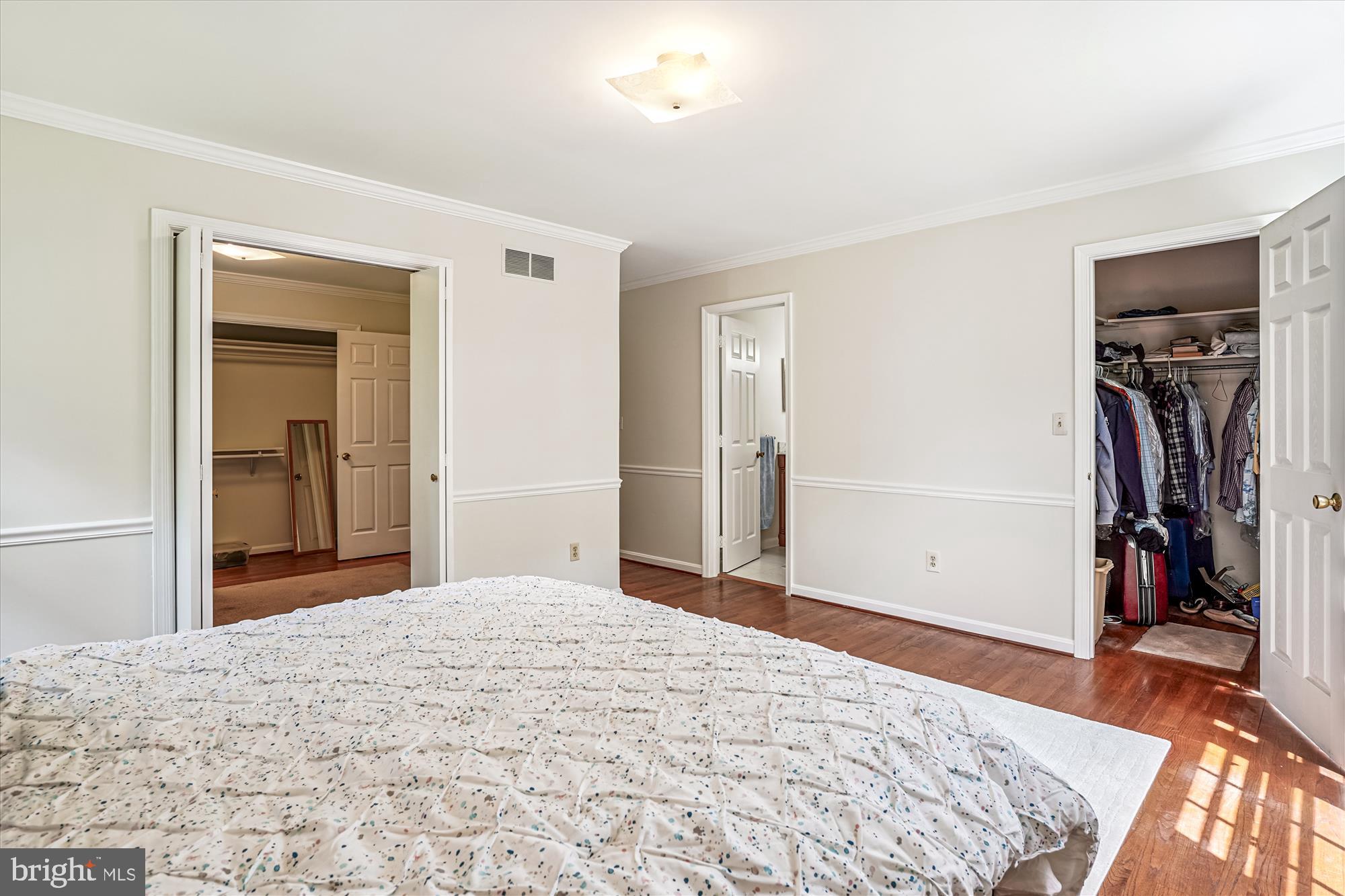 13200 CHESTNUT OAK DRIVE