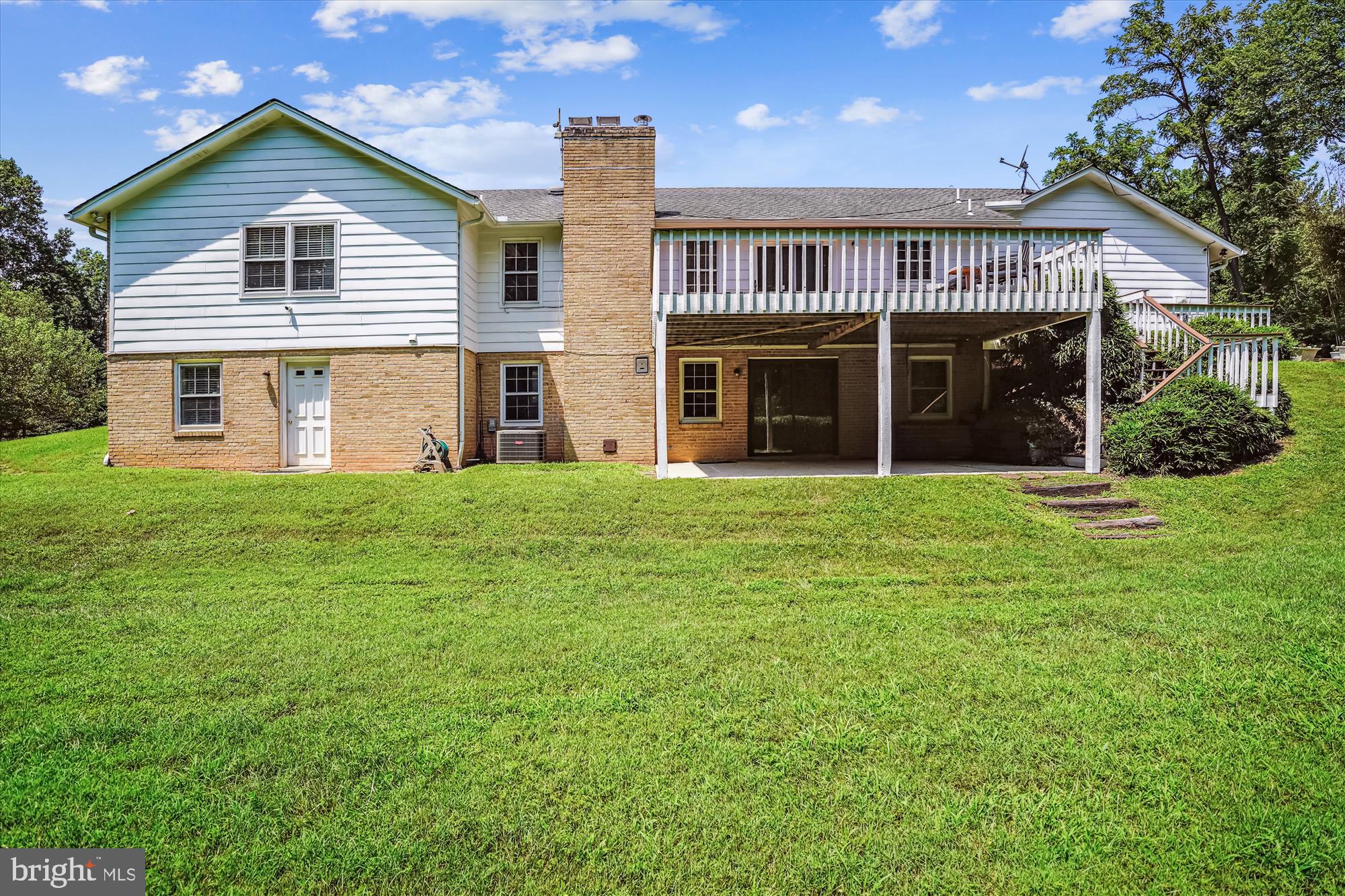 13200 CHESTNUT OAK DRIVE