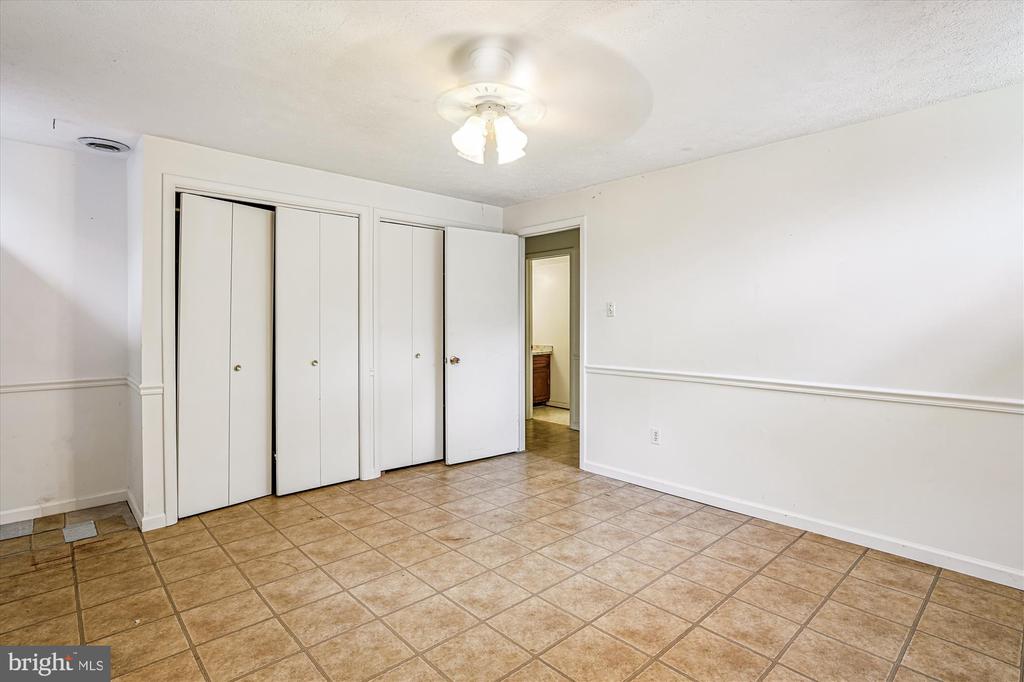 13200 CHESTNUT OAK DRIVE