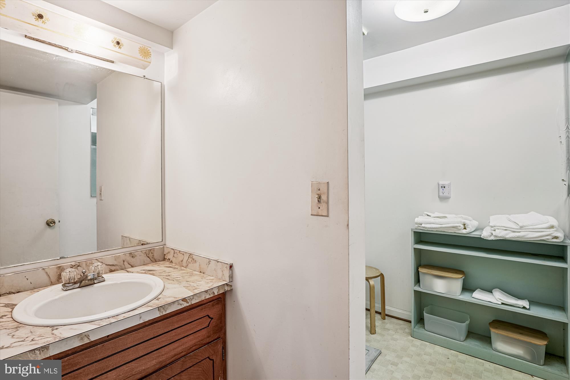 13200 CHESTNUT OAK DRIVE