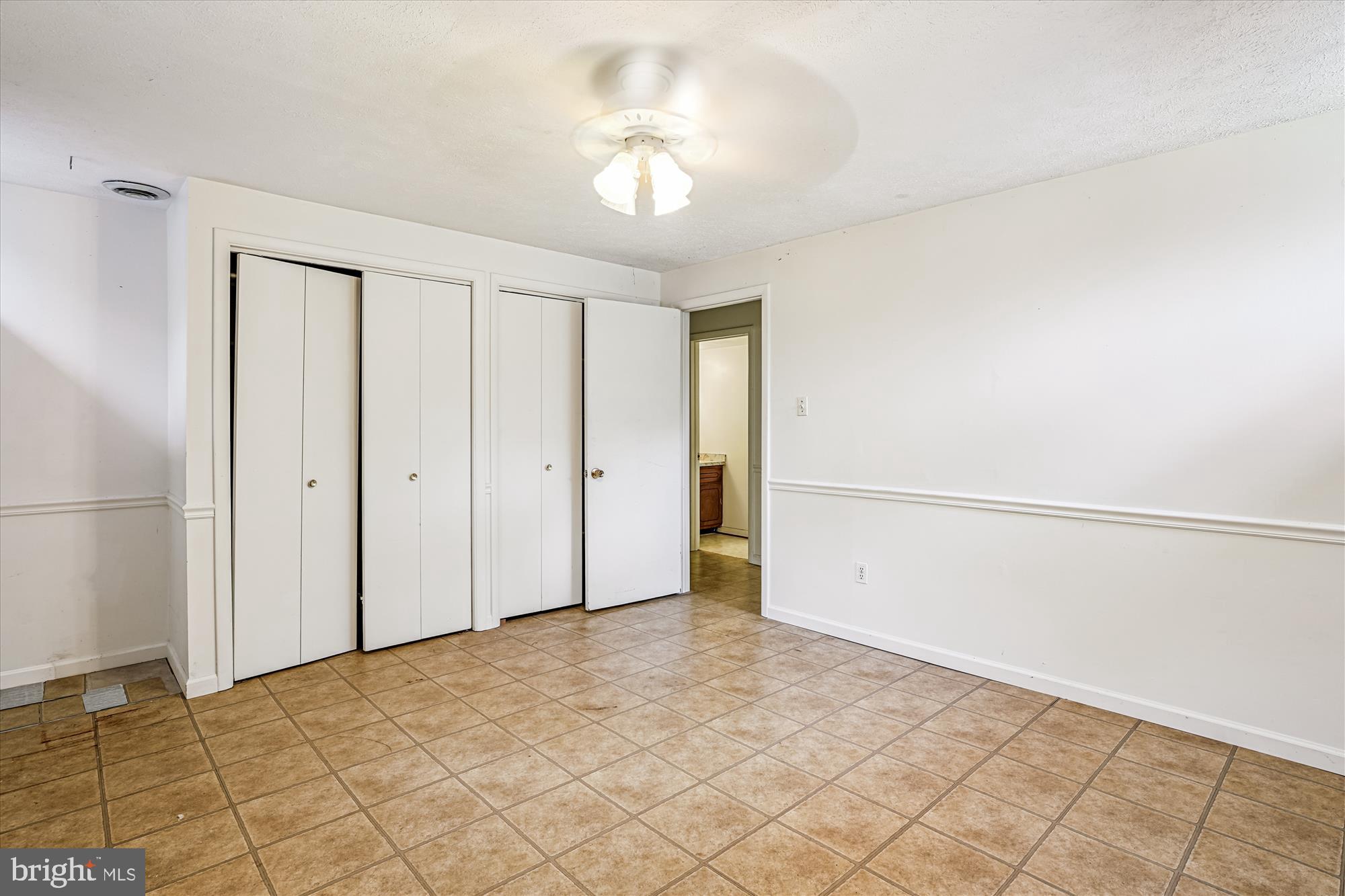 13200 CHESTNUT OAK DRIVE