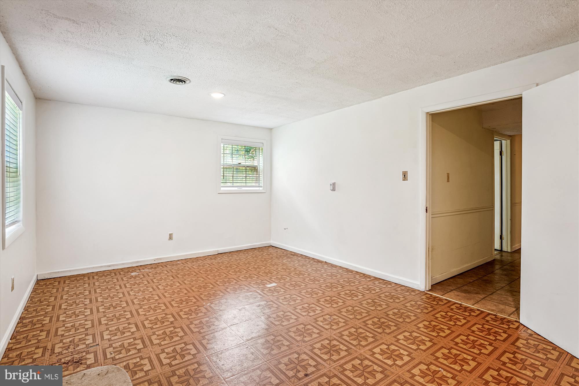 13200 CHESTNUT OAK DRIVE