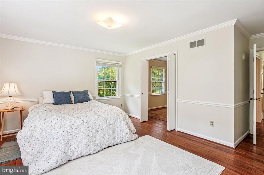 13200 CHESTNUT OAK DRIVE