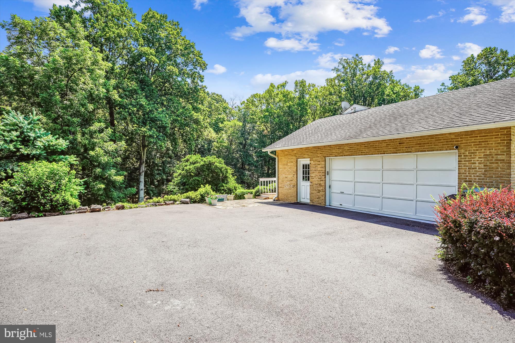 13200 CHESTNUT OAK DRIVE