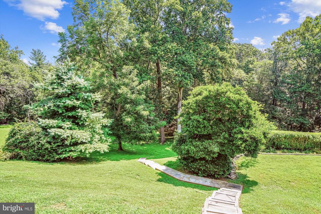 13200 CHESTNUT OAK DRIVE