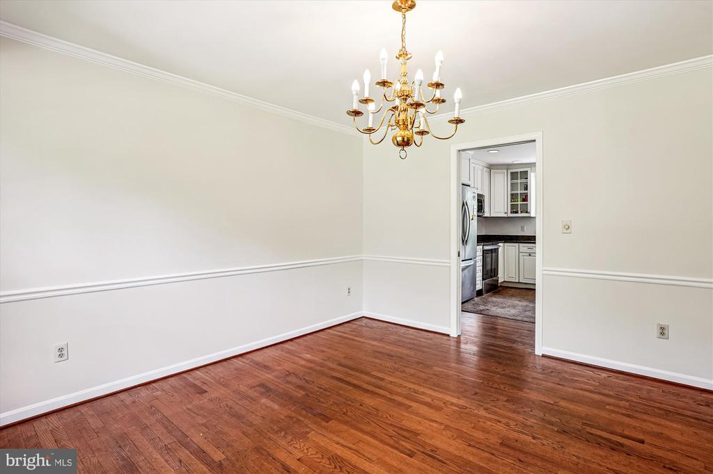 13200 CHESTNUT OAK DRIVE