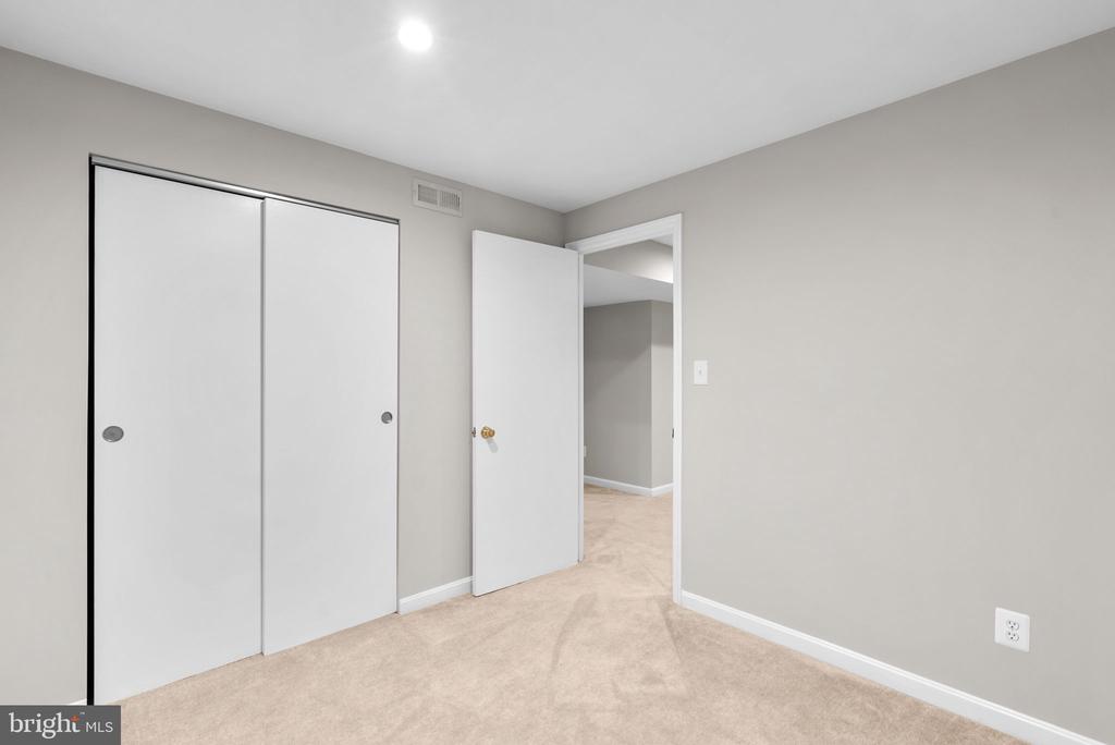 9600 SHADOW OAK DRIVE