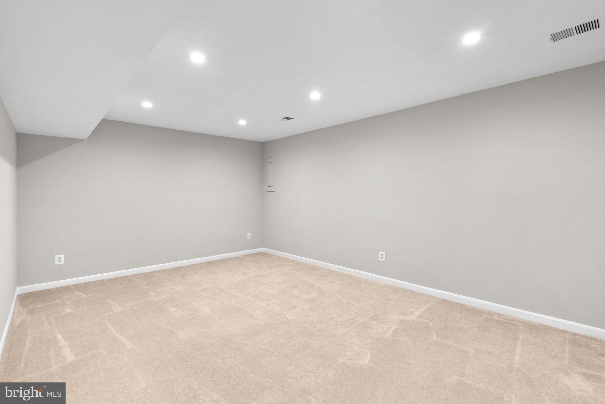 9600 SHADOW OAK DRIVE