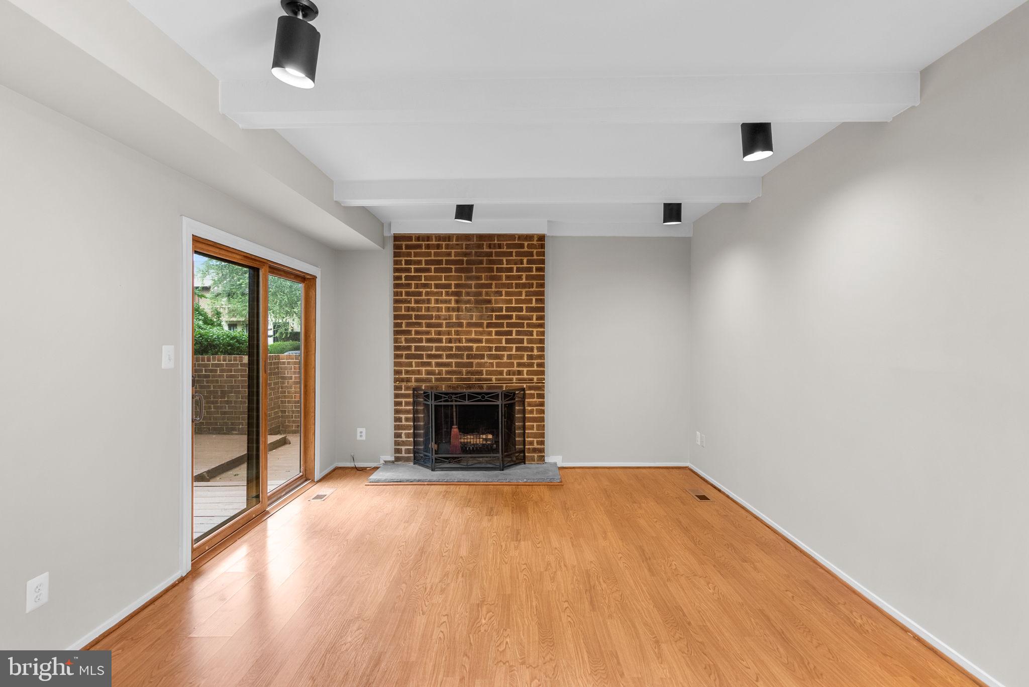 9600 SHADOW OAK DRIVE