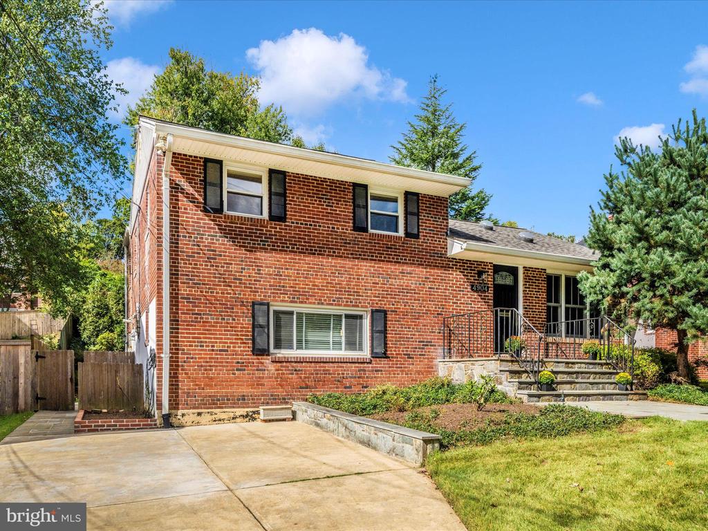 4904 ERTTER DRIVE