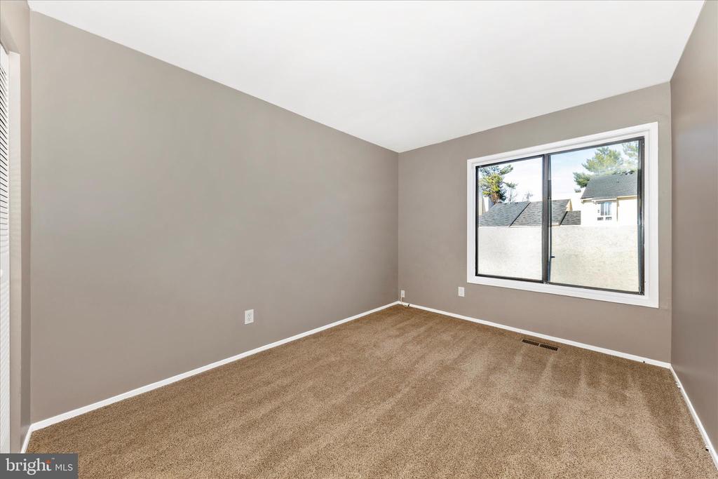 9989 RIDGELINE DRIVE