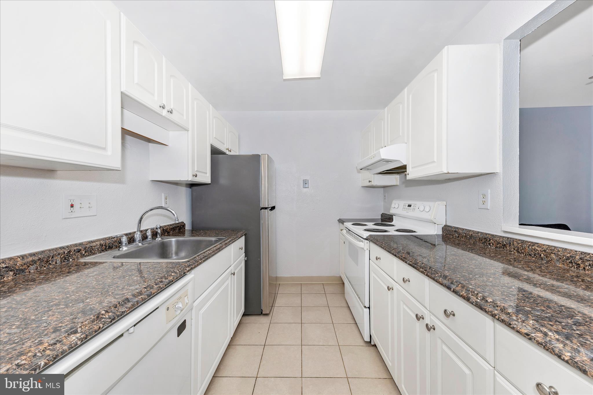 9989 RIDGELINE DRIVE