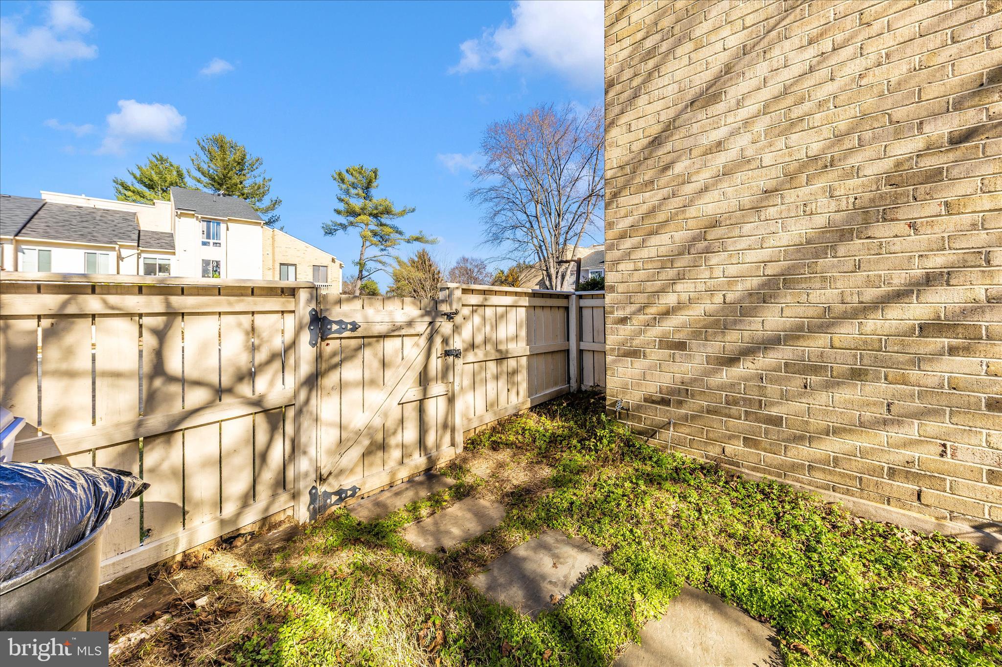 9989 RIDGELINE DRIVE