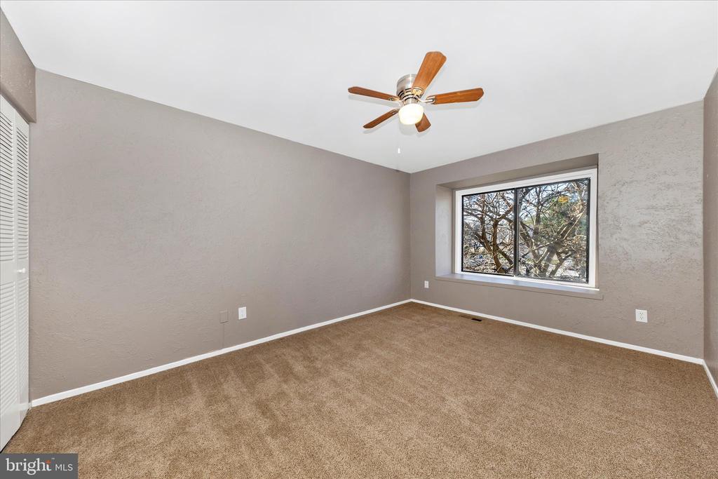 9989 RIDGELINE DRIVE