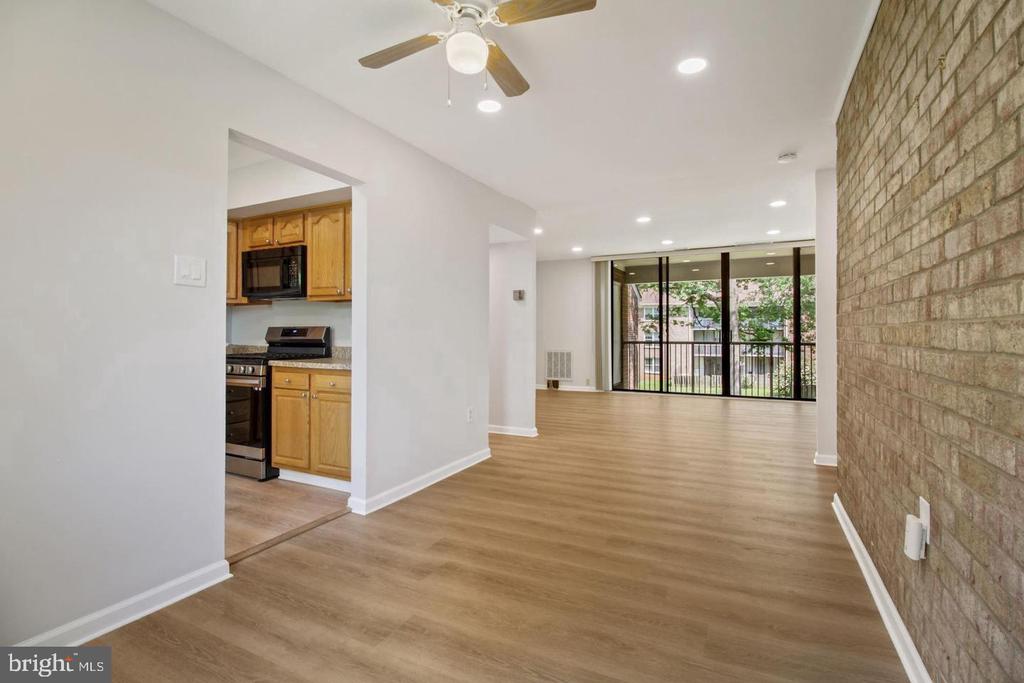 728 QUINCE ORCHARD BOULEVARD Unit: 201