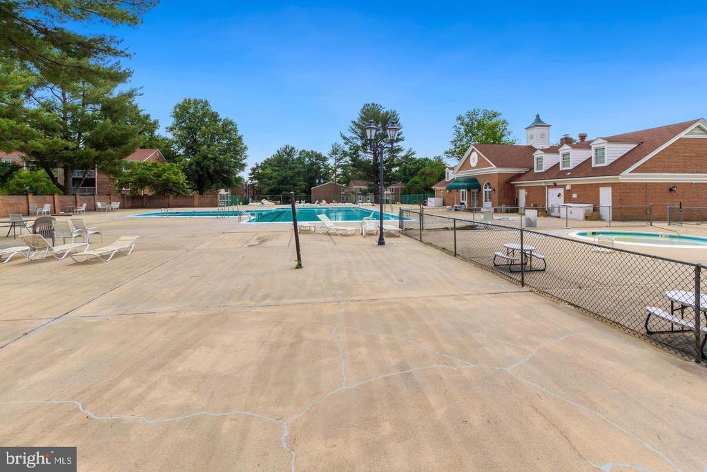 728 QUINCE ORCHARD BOULEVARD Unit: 201