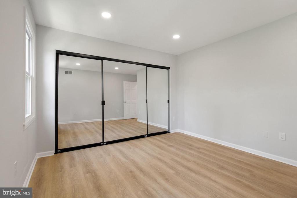 728 QUINCE ORCHARD BOULEVARD Unit: 201